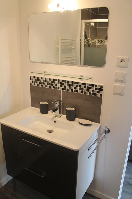 Le Champ De La Ferme Bed & Breakfast Saint-Gervais en-Belin Bagian luar foto